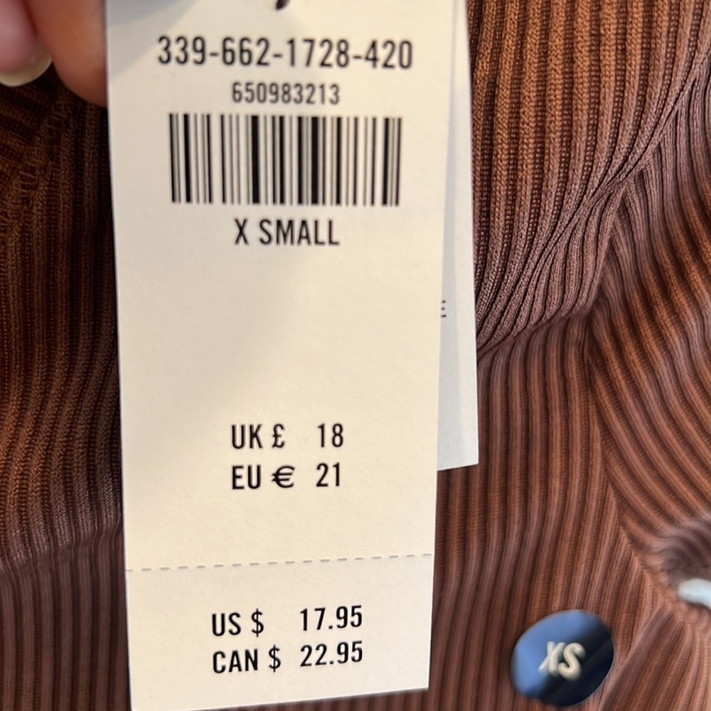 Shirt - Picture 3 of 4